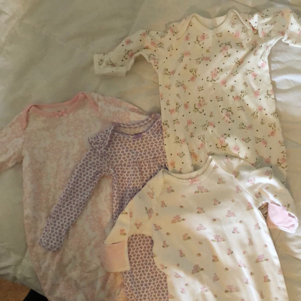 Baby gowns 0-3 months